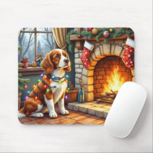 Breton Spaniel Open Haard met Kerstverlichting Muismat