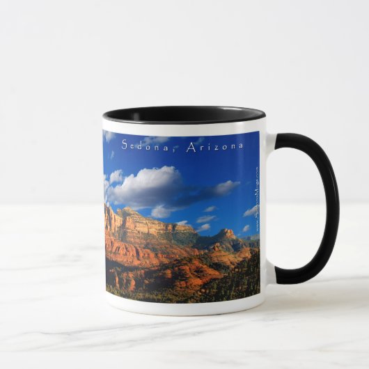 Brett sur la roche de cathédrale et la tasse de (Droite)