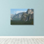 Bridalveil-Herfsten en halve dome bij Yosemite Canvas Afdruk (Insitu (Houten vloer))