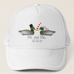 Bride en Groom Duck Decoys Trucker Pet