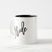 Bride Modern Chic Script in zwart Tweekleurige Koffiemok (Voorkant links)