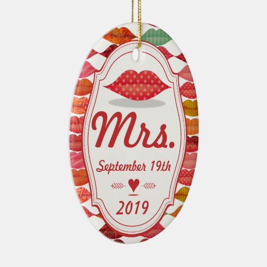 Bride's Mrs Keepomwille met Datum Keramisch Ornament (Rechts)