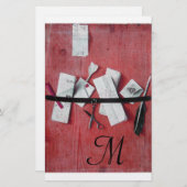 BRIEF HOLDER IN HOUT MONOGRAM rood zwart wit Briefpapier (Voorkant / Achterkant)