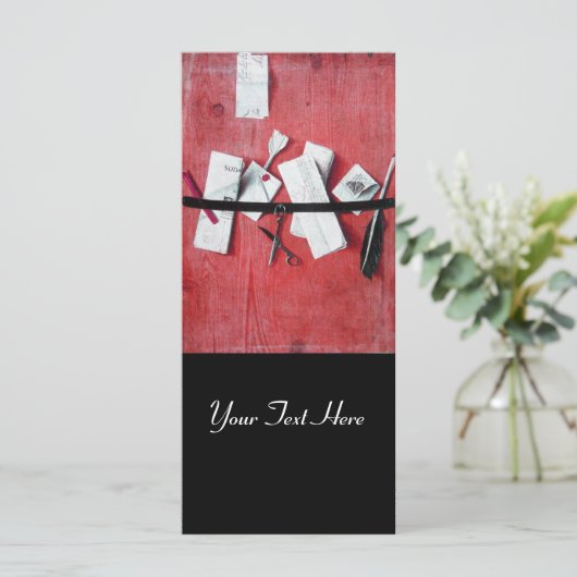 BRIEF HOLDER IN HOUT MONOGRAM zwart rood wit (Staand voorkant)