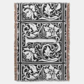 Brief J Middeleeuws Monogram Art Nouveau Deken (Voorkant Verticaal)