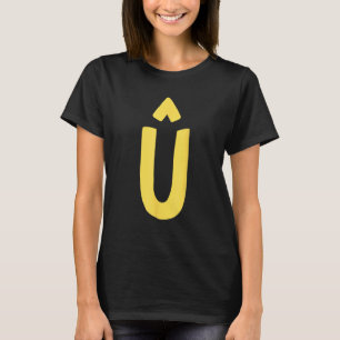 Brief Û groot en vet in geel T-shirt
