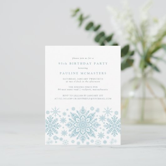 BRIEFKAART 95e Verjaardag Blue Snowflake Uitnodigi (Staand voorkant)