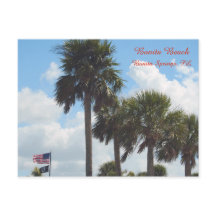 Briefkaart met palmbomen op het strand