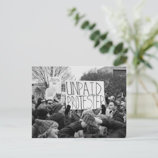 Briefkaart onbetaald protester (Staand voorkant)