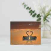 Briefkaart Romancing Swans (Staand voorkant)