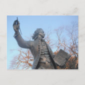Briefkaart Thomas Paine Statue Holding RI's of Man (Voorkant)