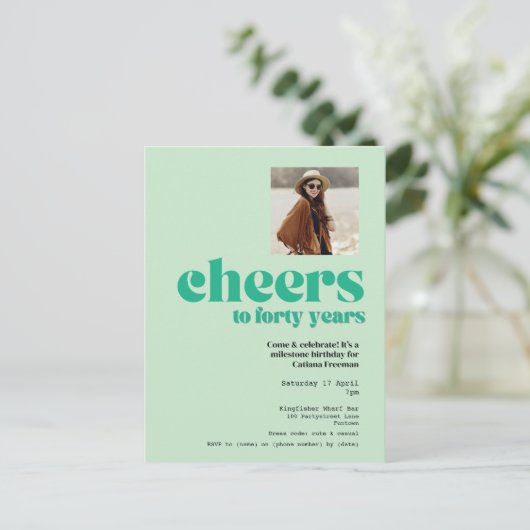 Briefkaart uitnodiging retro Sage Green 40e verjaa (Staand voorkant)