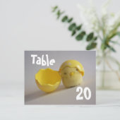 Briefkaart Yellow Chick Table Number (Staand voorkant)