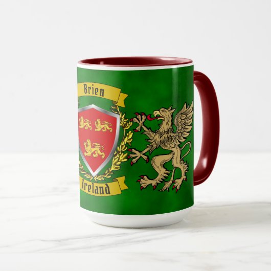 Brien/Bryan Irish Shield & Griffins Personalized Mok (Voorkant rechts)