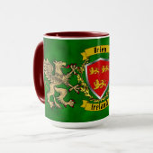 Brien/Bryan Irish Shield & Griffins Personalized Mok (Voorkant links)