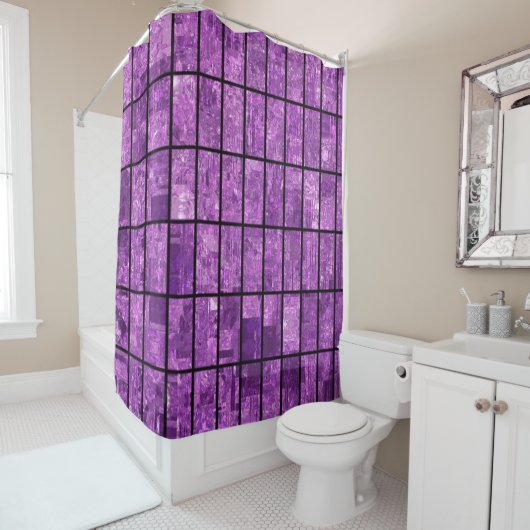 Bright abstract mosaic violet background with glos douchegordijn (In situ)