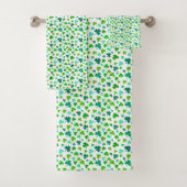 Bright Green Shamrock Bad Handdoek (Insitu)