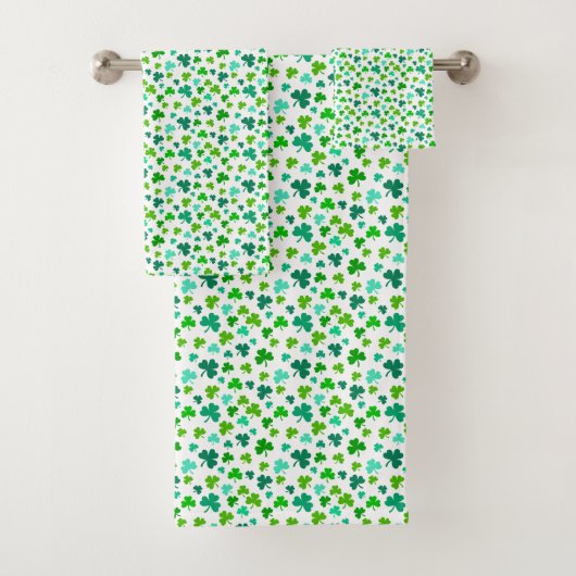 Bright Green Shamrock Bad Handdoek (Insitu)