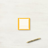 Bright Orange Post-it® Notes (Sur un bureau)