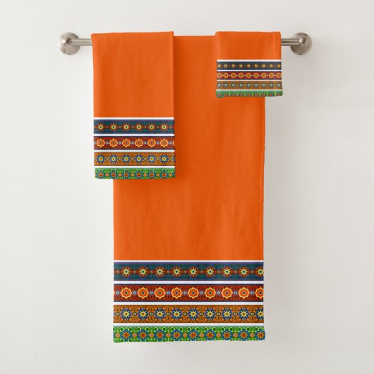 Bright ornamental design bath towel (En situation)