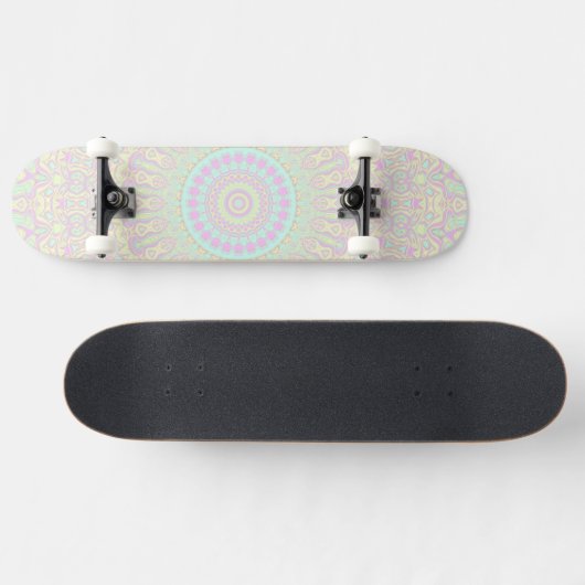 Bright Pastel Boho Hippie Quirky Abstract Mandala Skateboard (Horizontaal)