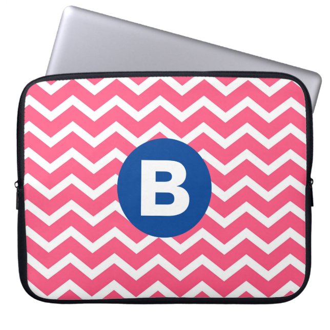 Bright Pink and White Chevron Pattern Monogram Laptop Sleeve (Voorkant)
