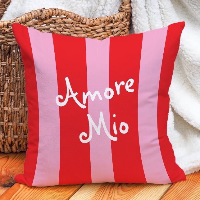 Bright Red and Pink Stripes | Amore Mio Kussen (Creator heeft geüpload)