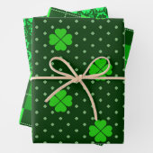 BRIGHT SHADES OF GREEN IRISH SHAMROCKS INPAKPAPIER VEL (In situ)