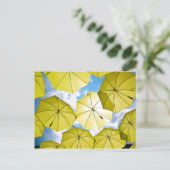 Bright Sunny Yellow Umbrellas Briefkaart (Staand voorkant)