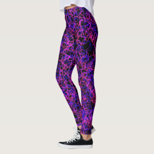Brillant rose et bleu sur leggings noirs