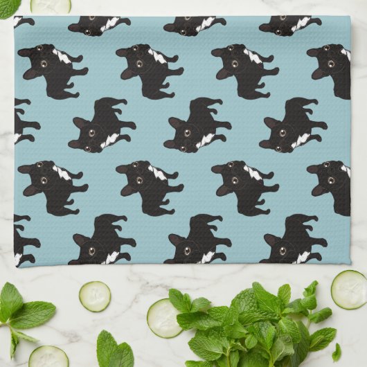 Brindle Frenchie gaat graag wandelen Theedoek (Gevouwen)