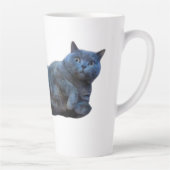 Brits Korthaar Kitty Kat Liggend op Zijkant Latte Mok (Rechts)