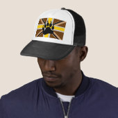 Britse Beer Pride Flag Trucker Pet (In situ)