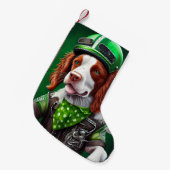Brittany Spaniel fiets St. Patrick's Day Kleine Kerstsok (Voorkant (Hangend))