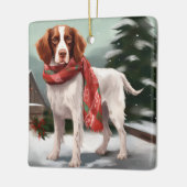 Brittany Spaniel hond in de sneeuw Kerstmis Keramisch Ornament (Links)