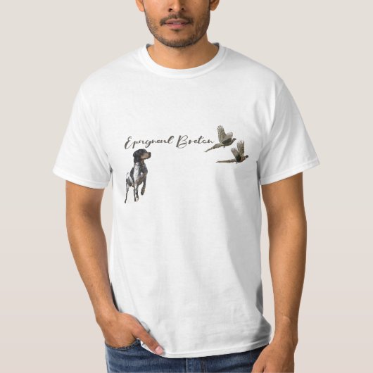 Brittany Spaniel jaagt in het veld T-shirt (Voorkant)