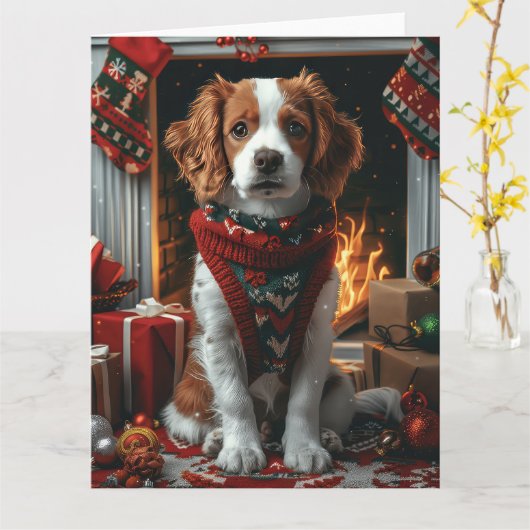 Brittany Spaniel met kerstcadeaus open haard Kaart (Gele Bloem)