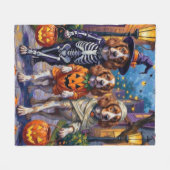 Brittany Spaniel Trick-or-Treating in Halloween Fleece Deken (Voorkant (Horizontaal))