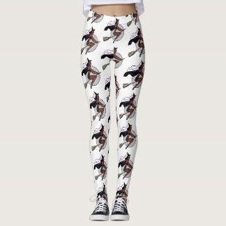 broche noire sur les leggings de sorcière