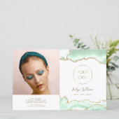 Brochure bifold agneau vert de mer (Debout devant)