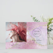 brochure biplique à effet fausse perle (Debout devant)