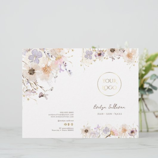 Brochure du menu du service Fleurs séchées (Debout devant)