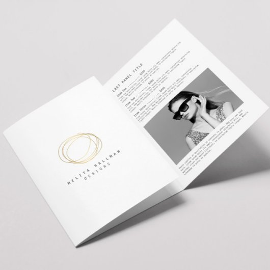 Brochure minimaliste et moderne Gold Designer