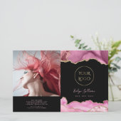 brochure pliée en forme d'agneau rose chaud (Debout devant)