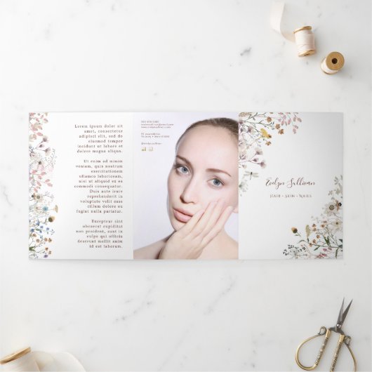 Brochure triplée fleur sauvage (Extérieur)