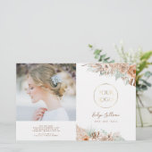 Brochure tropisch beige en munt bifold (Staand voorkant)