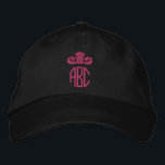 Brodée Casquette brodé à la couronne rose chaude Monogram<br><div class="desc">Ajoutez vos initiales à ce modèle de casquette monogrammé personnalisé. De nombreuses autres couleurs sont également disponibles.</div>
