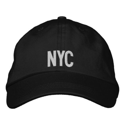 Brodée casquette conçue à nyc. (Devant)