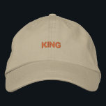 Brodée Casquette en coton kaki avec broderie "KING"<br><div class="desc">Casquette kaki brodé Classic KING : un casquette de coton intemporel en kaki,  avec "KING" élégamment brodé sur le devant. Mélange parfait de style et de confort,  ce casquette réglable est idéal pour l'usure quotidienne.</div>