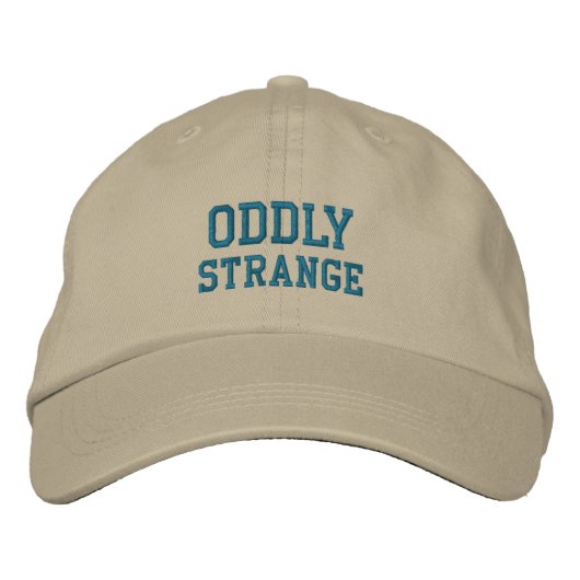 Brodée casquette ÉTRANGEMENT ÉTRANGE (Devant)